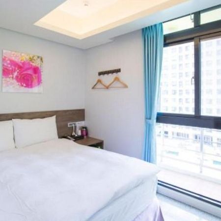 九九商旅 Hotel Taichung Buitenkant foto