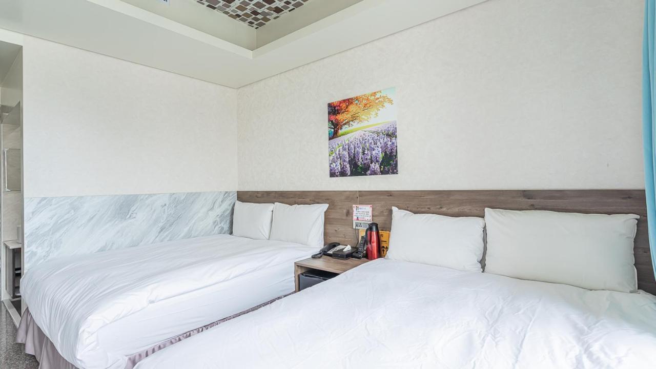 九九商旅 Hotel Taichung Buitenkant foto